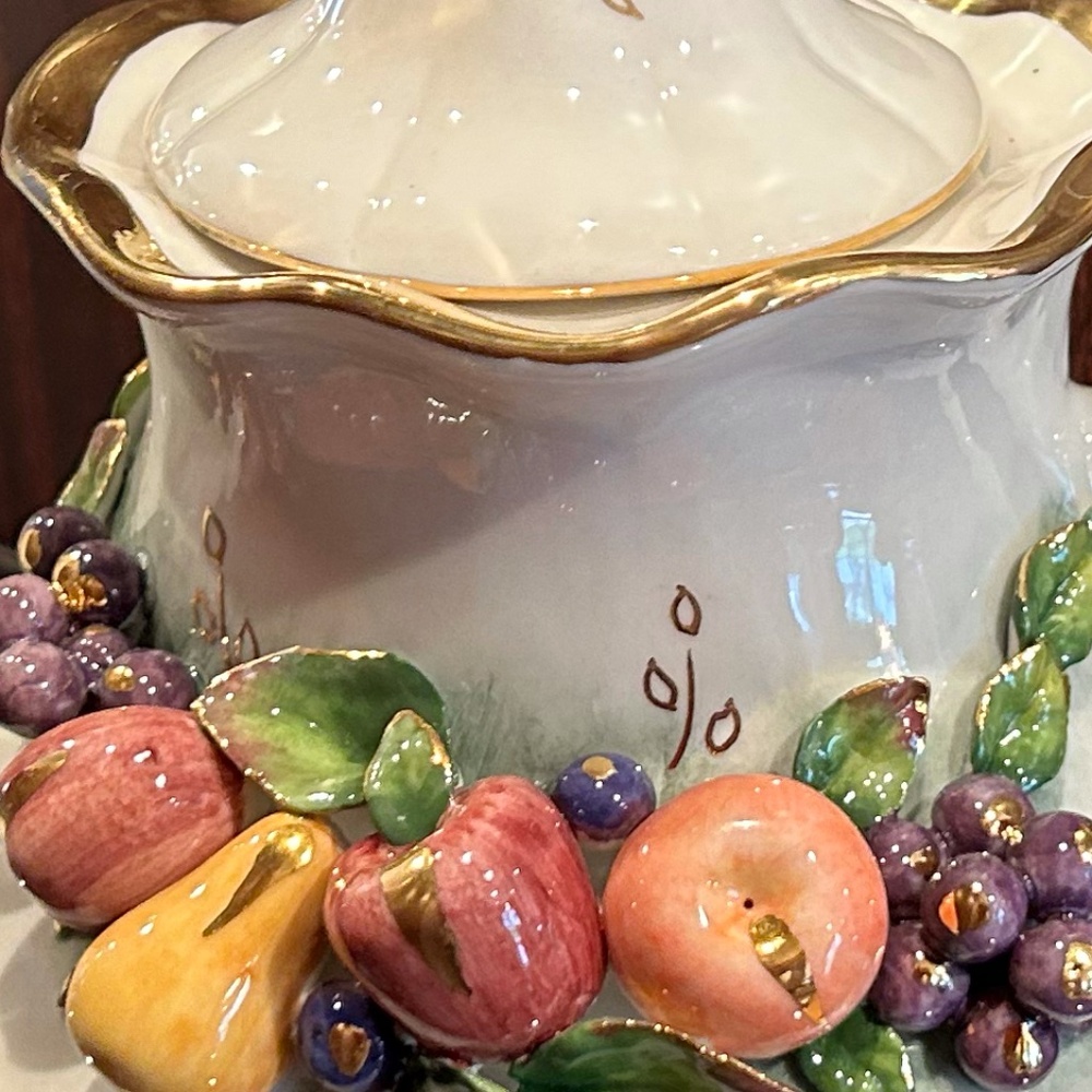 Vintage 3D Fruit Teapot Philippines Ceramic Relief Gold Tone Trim 7" High w/Lid - Picture 9 of 16